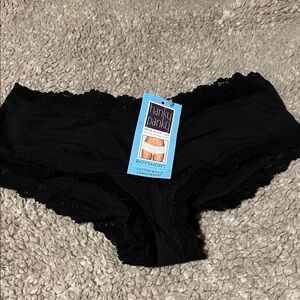 Hanky Panky Black Lace Trim Boyshort